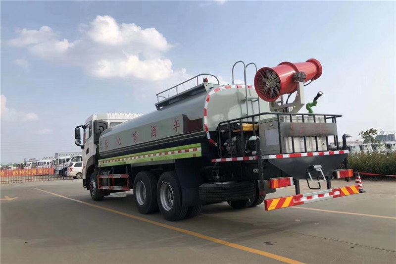 東風天龍后八輪20噸噴霧車，國六綠化噴灑車